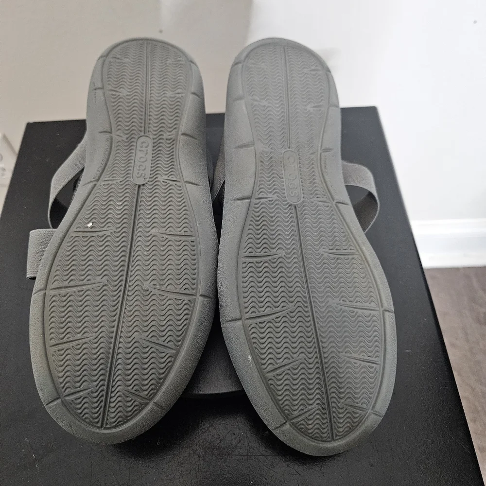 Crocs Comfort Swiftwater Cross-Strap Heather Grey And‎ Black Size W 11